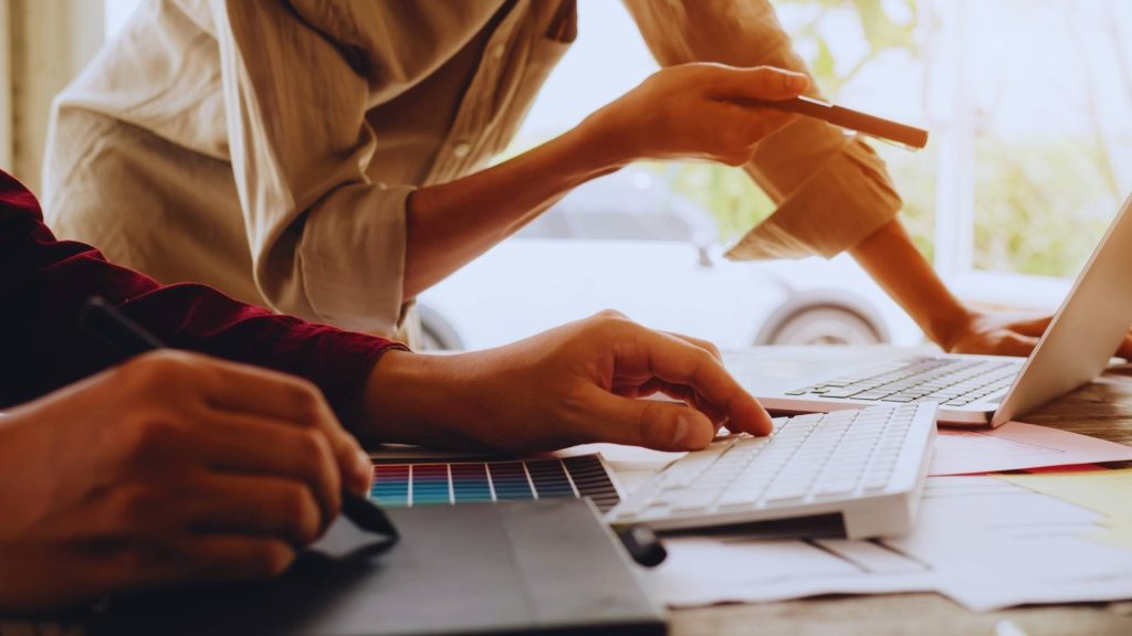 ¿Cuánto puede ganar un diseñador web freelance? - Crearmipaginaweb.es